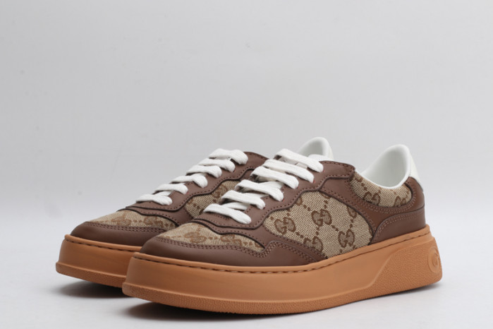 GC LOW-TOP SNEAKER