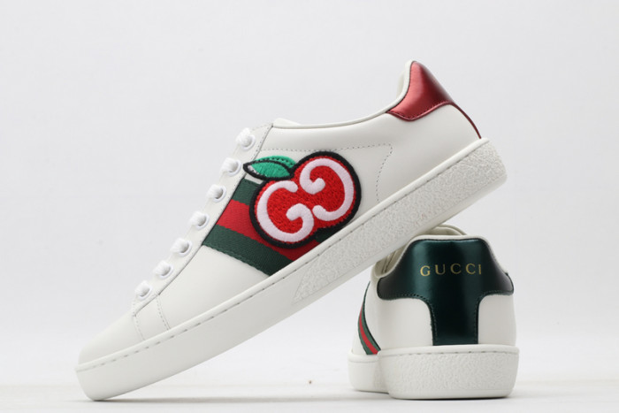 GC LOW-TOP SNEAKER