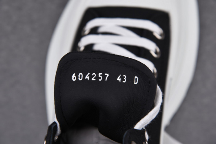 ALEXANDER MCQUEEN SNEAKERS