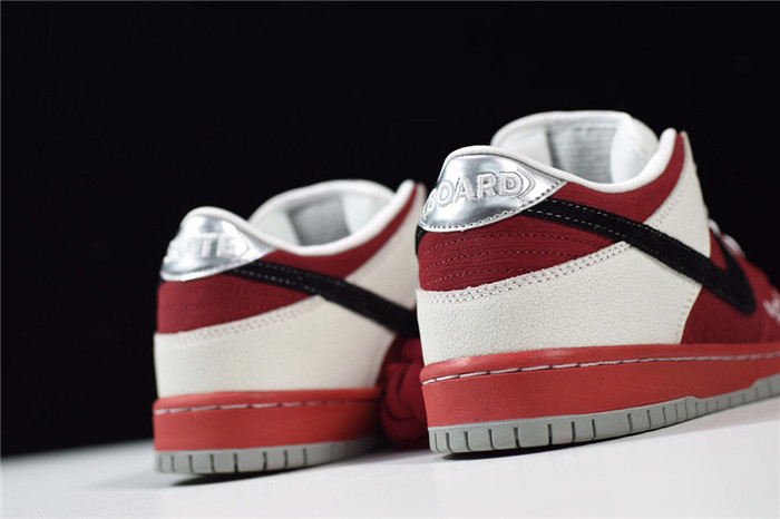 NIKE DUNK SB LOW ROLLER DERBY 313170-601