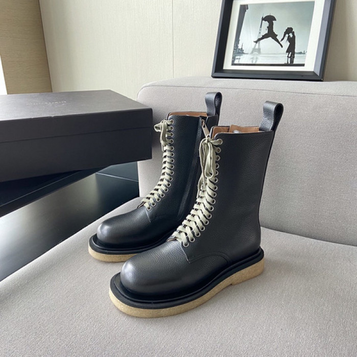 Bo*te*ga ve*ne*ta sneaker