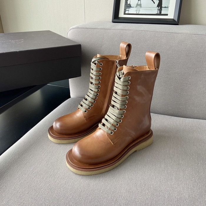 Bo*te*ga ve*ne*ta sneaker