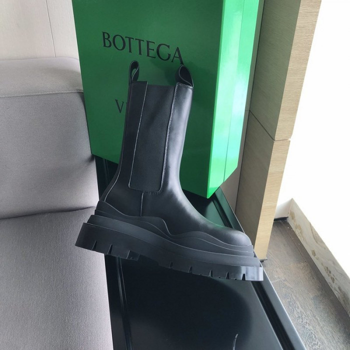 Bo*te*ga ve*ne*ta sneaker