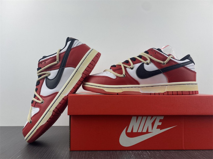 NIKE DUNK LOW EMB CHICAGO KNICKS