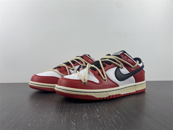 NIKE DUNK LOW EMB CHICAGO KNICKS