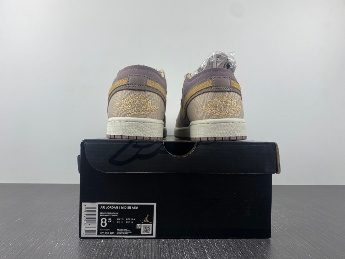 AIR JORDAN 1 LOW SE CRAFT 