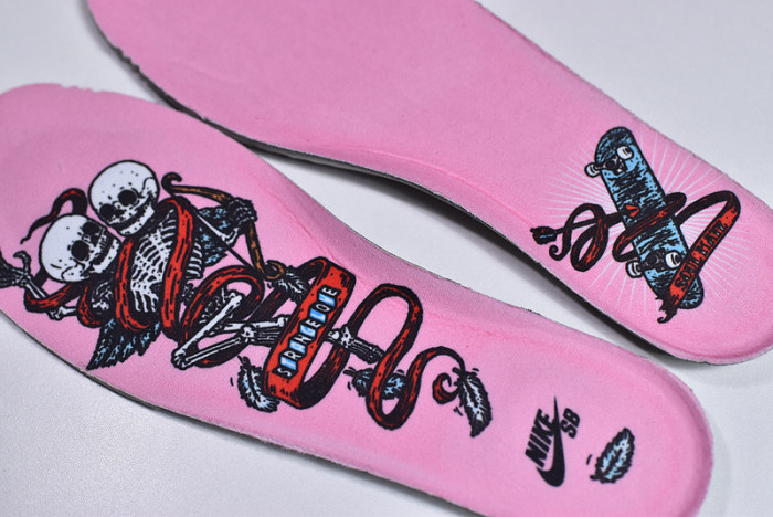 Nike SB Dunk Low StrangeLove Skateboards CT2552-800