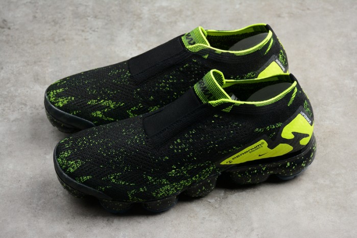 Acronym Nike Mens Air VaporMax Moc 2 Black Volt AQ0996-007