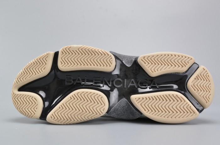 BL 17FW TRIPLE S WASHED SHOW SNEA GREY MENS AED2900