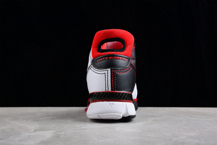 Nike ZOOM KOBE 1 PROTRO 