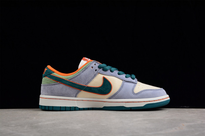 NIKE Katsuhiro x Nk SB Dunk Low "Steamboy OST" LF0039-017