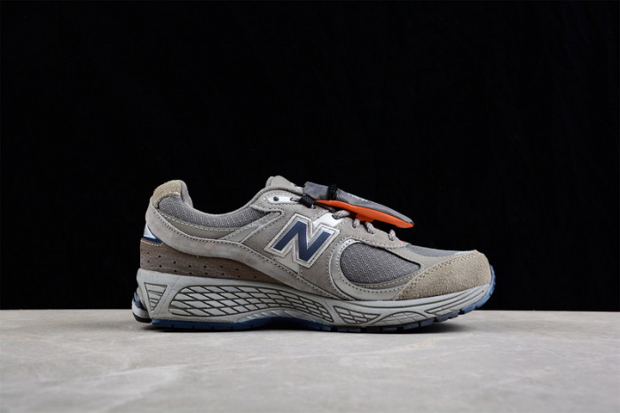 New Balance 2002R Grey Brown Pouch - M2002RVA