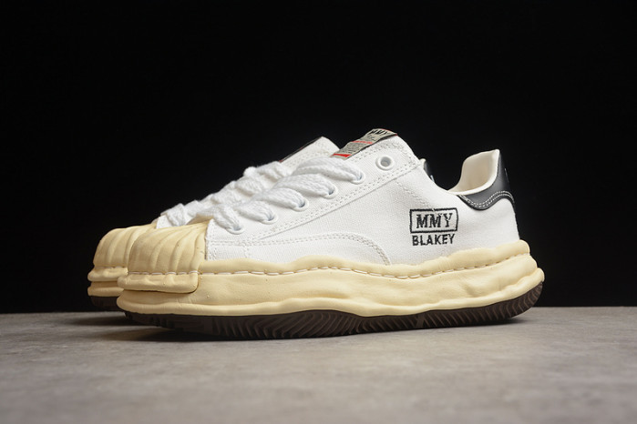 Ma*s*n mihara yasuhiro sneaker mmy-1