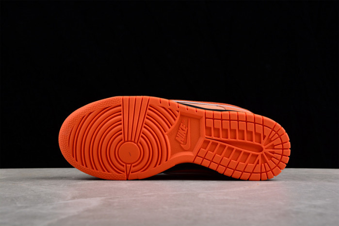 NIKE Concepts x Nike SB Dunk Low “Orange Lobster” FD8776-800