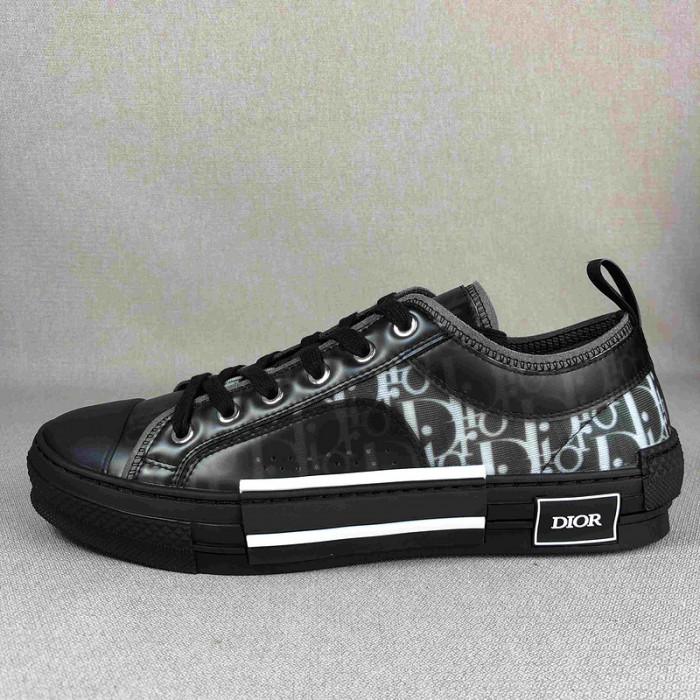 DR B23 OBLIQUE TOP SNEAKER