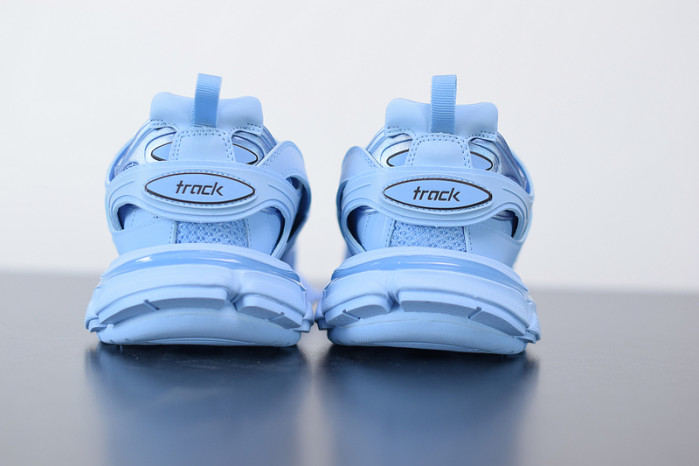 BC TRIPLE TRAINER 542023 W2LA1 4800