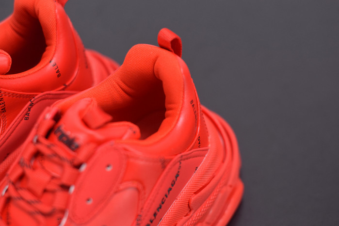 BL TRIPLE S TRAINERS