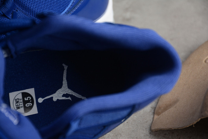 AIR JORDAN 11 RETRO "Midnight Navy White" AT7802-115