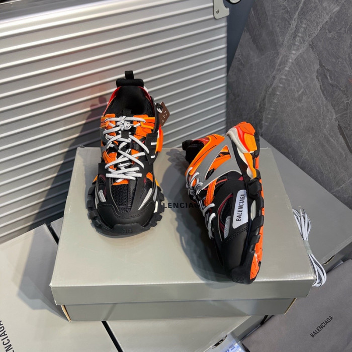 BL Track Sneaker R53