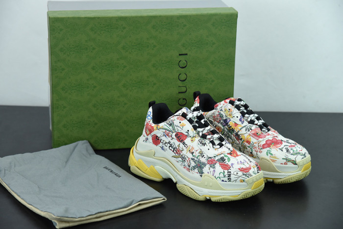 BL TRIPLE S TRAINERS