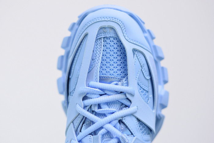 BC TRIPLE TRAINER 542023 W2LA1 4800