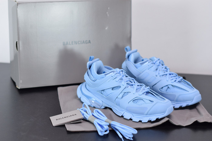 BC TRIPLE TRAINER 542023 W2LA1 4800