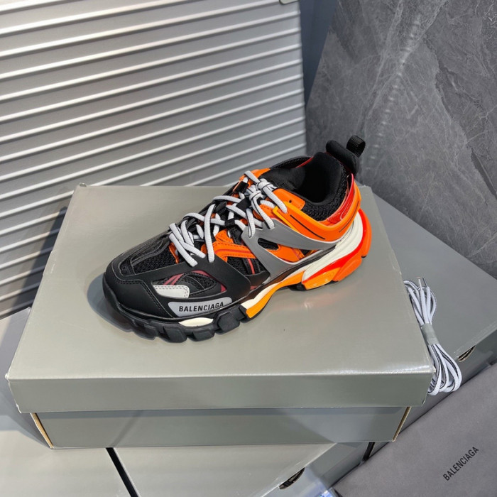 BL Track Sneaker R53