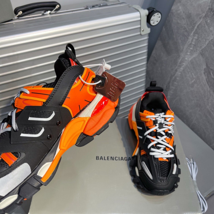 BL Track Sneaker R53