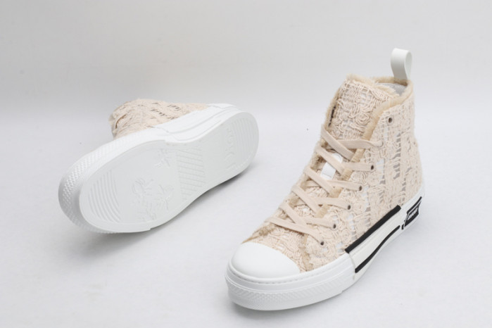 DR B23 OBLIQUE HIGH TOP SNEAKER