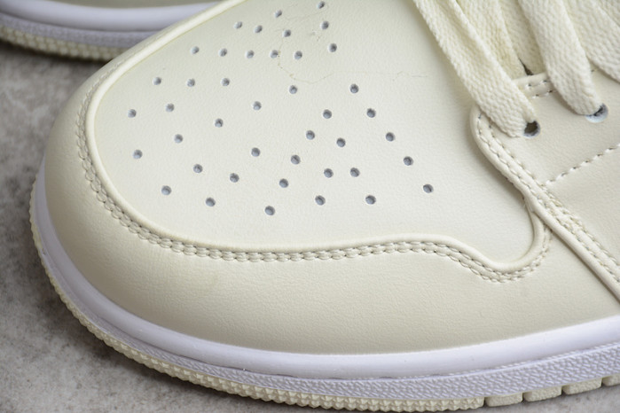 WMNS AIR JORDAN 1 LOW 