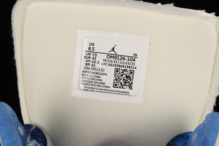 AIR JORDAN 1 WMNS MID SE 