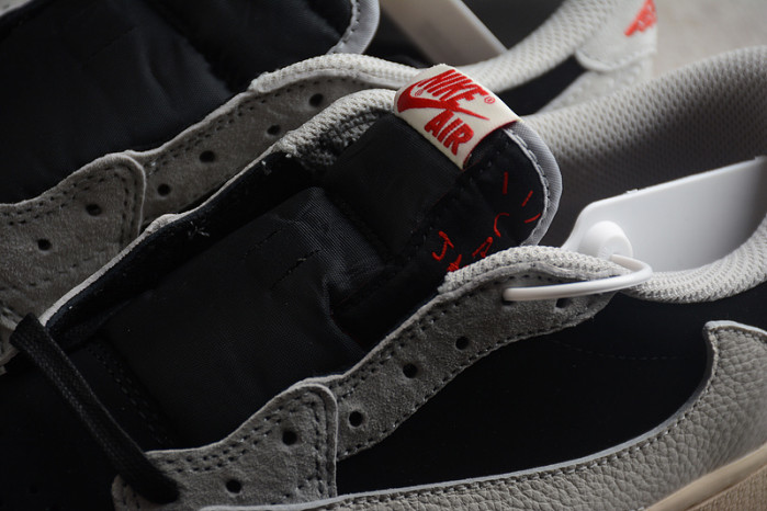 Air Jordan 1 Low Fragment x Travis Scott DM7866-010