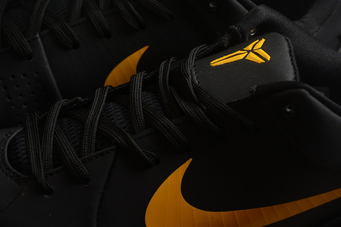 NIKE KOBE 4 PROTRO “BLACK GOLD” FQ3544-001