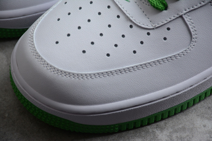 NIKE Air Force 1 DH7561-105