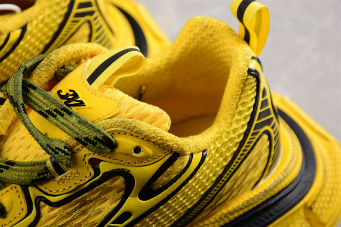 B*ALENCIAGA 3XL SNEAKER YELLOW W3XL27010