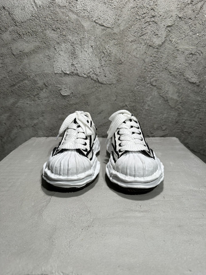 Ma*s*n mihara yasuhiro sneaker mmy-7