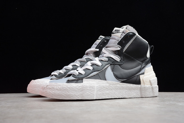 Nike Blazer High sacai white-grey - BV0072-002