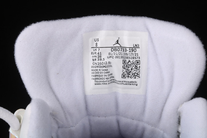 AIR JORDAN 12 RETRO LOW EASTER DB0733-190