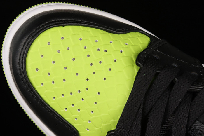 AIR JORDAN 1 LOW "VIVID GREEN SNAKESKIN