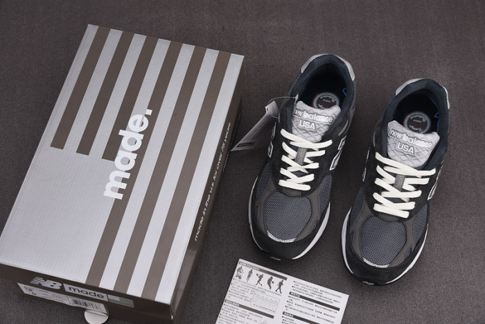 KITH x New Balance 990 V3“Tornado 990V3 M990KT3