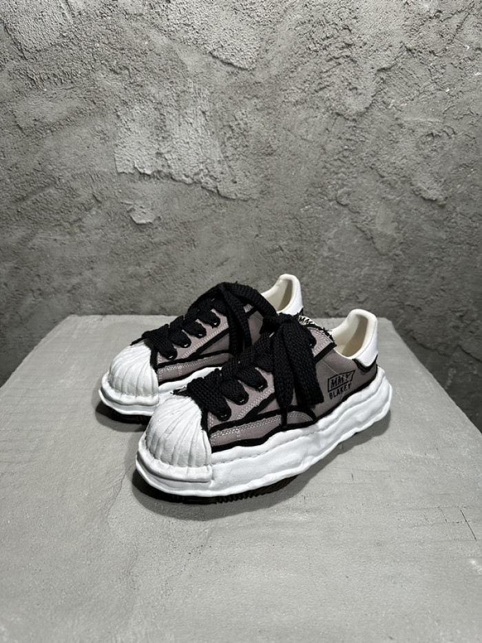 Ma*s*n mihara yasuhiro sneaker mmy-8