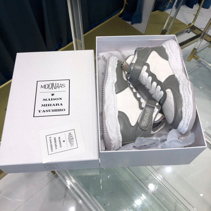 M*aison Mihara Yasuhiro sneaker mmy-46