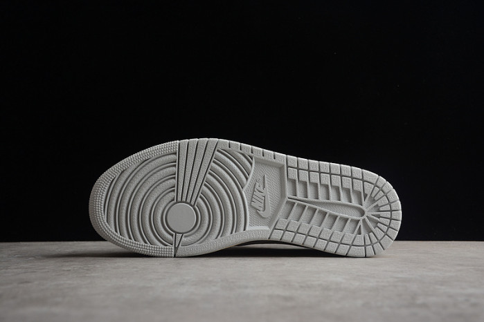 Air Jordan 1 Low Fragment x Travis Scott DM7866-010