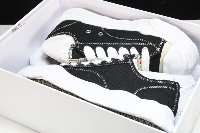Ma*s*n mihara yasuhiro sneaker mmy-31