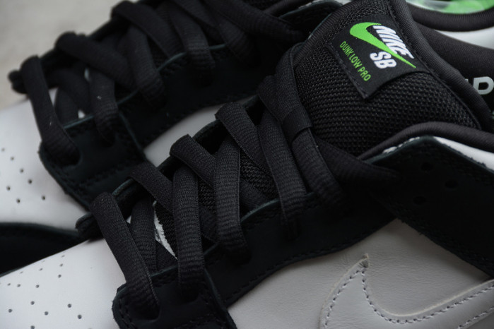 Nike SB Dunk Low Staple Panda Pigeon - BV1310-013