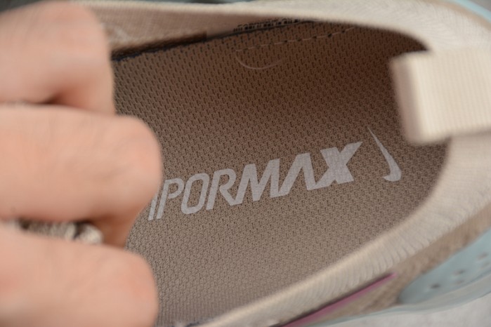 Nike Air VaporMax Flyknit 2.0 Particle Beige/Smokey Mauve womens 942843-203