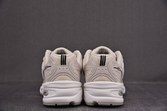 New Balance 530 MR530SH